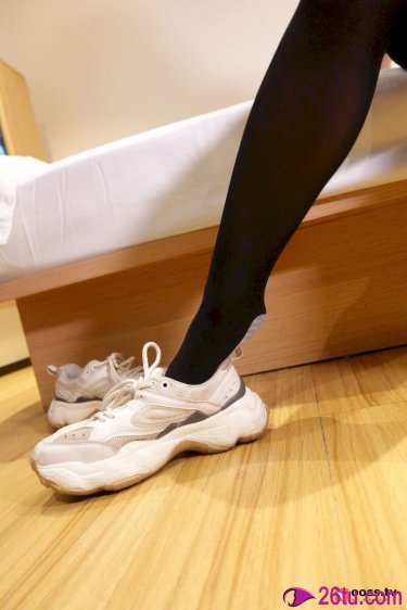 男生把坤坤放到女生坤坤里